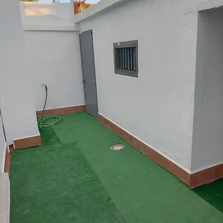 Nyaraló Agradable Casa Con Patio *