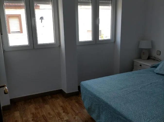 Agradable Casa Con Patio Nyaraló *